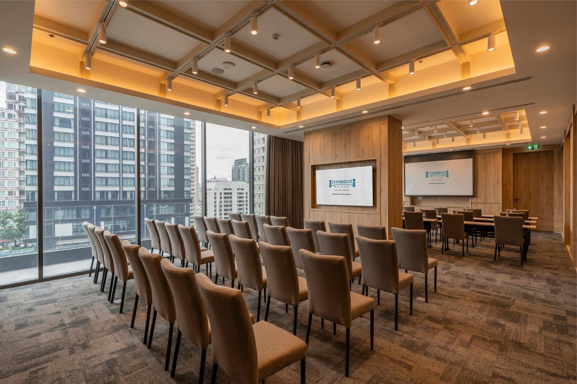 Staybridge Suites Bangkok Sukhumvit By Ihg Экстерьер фото