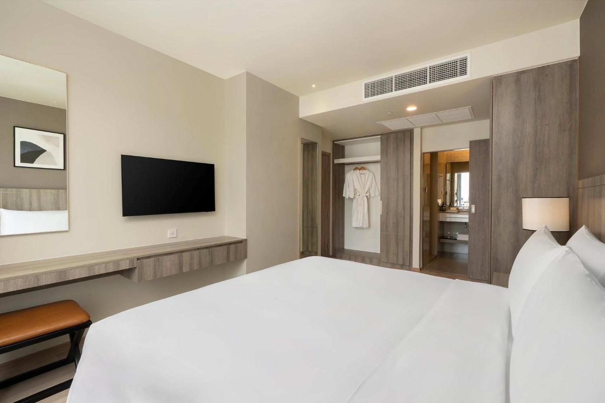 Staybridge Suites Bangkok Sukhumvit By Ihg Экстерьер фото