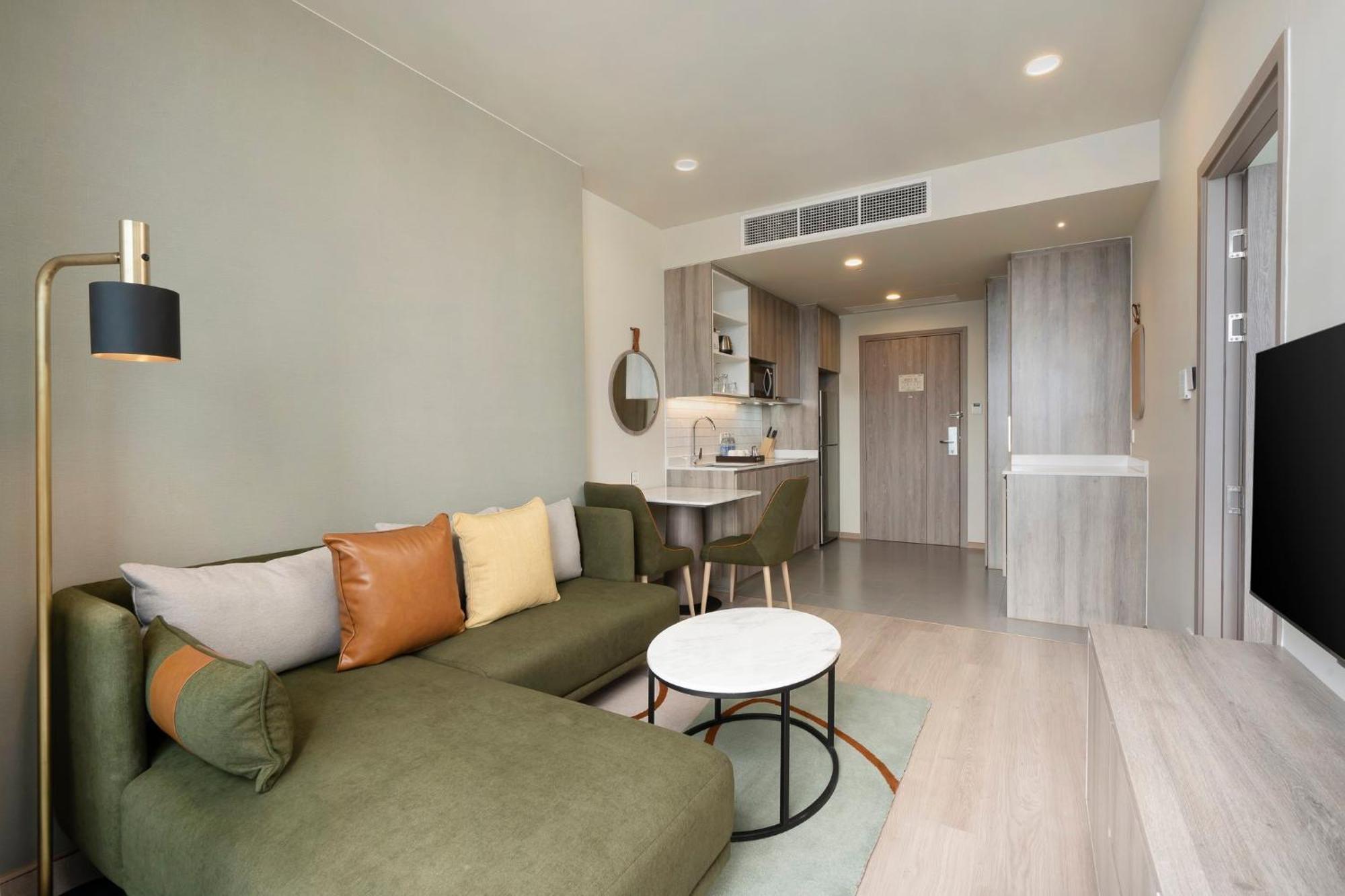 Staybridge Suites Bangkok Sukhumvit By Ihg Экстерьер фото