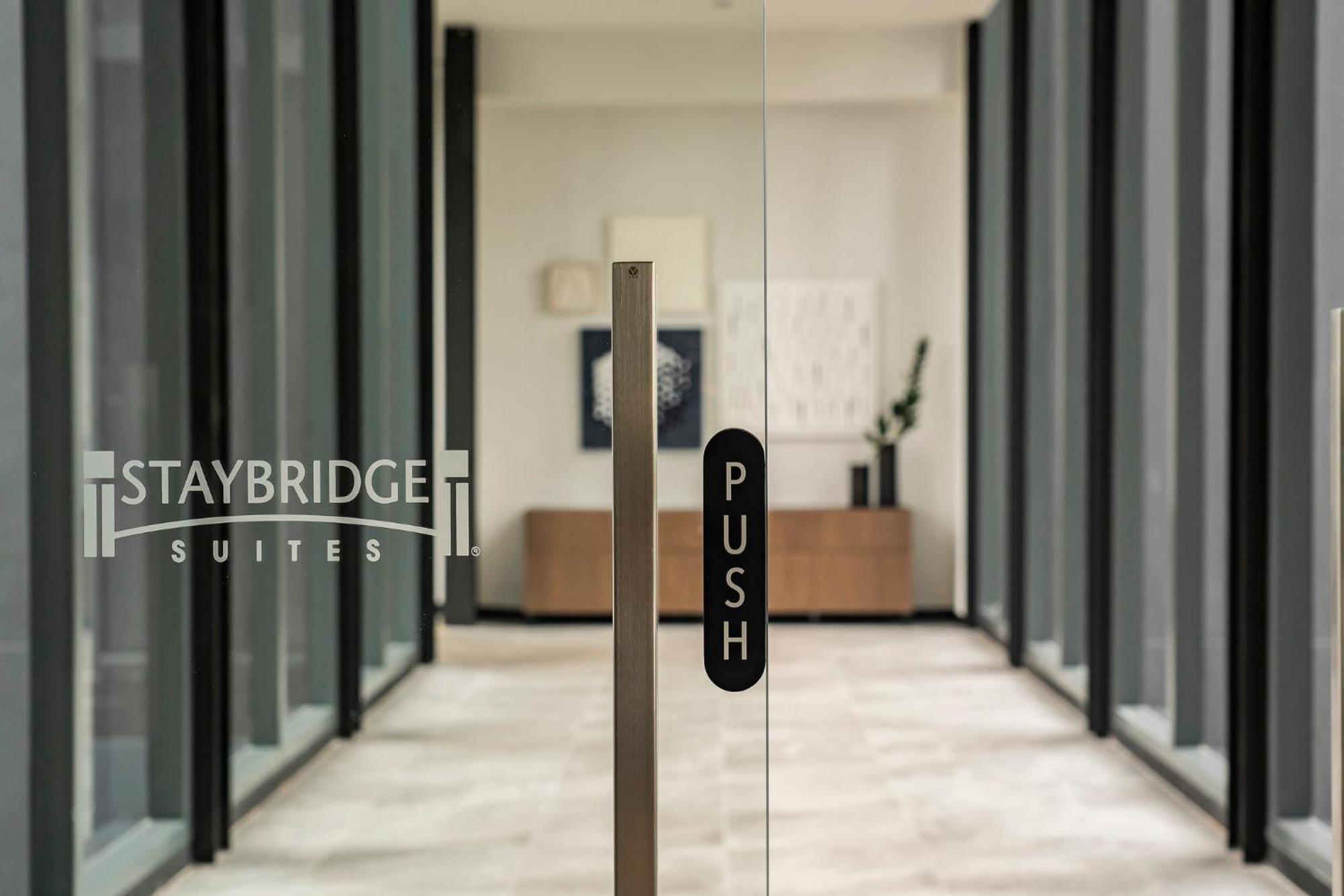 Staybridge Suites Bangkok Sukhumvit By Ihg Экстерьер фото
