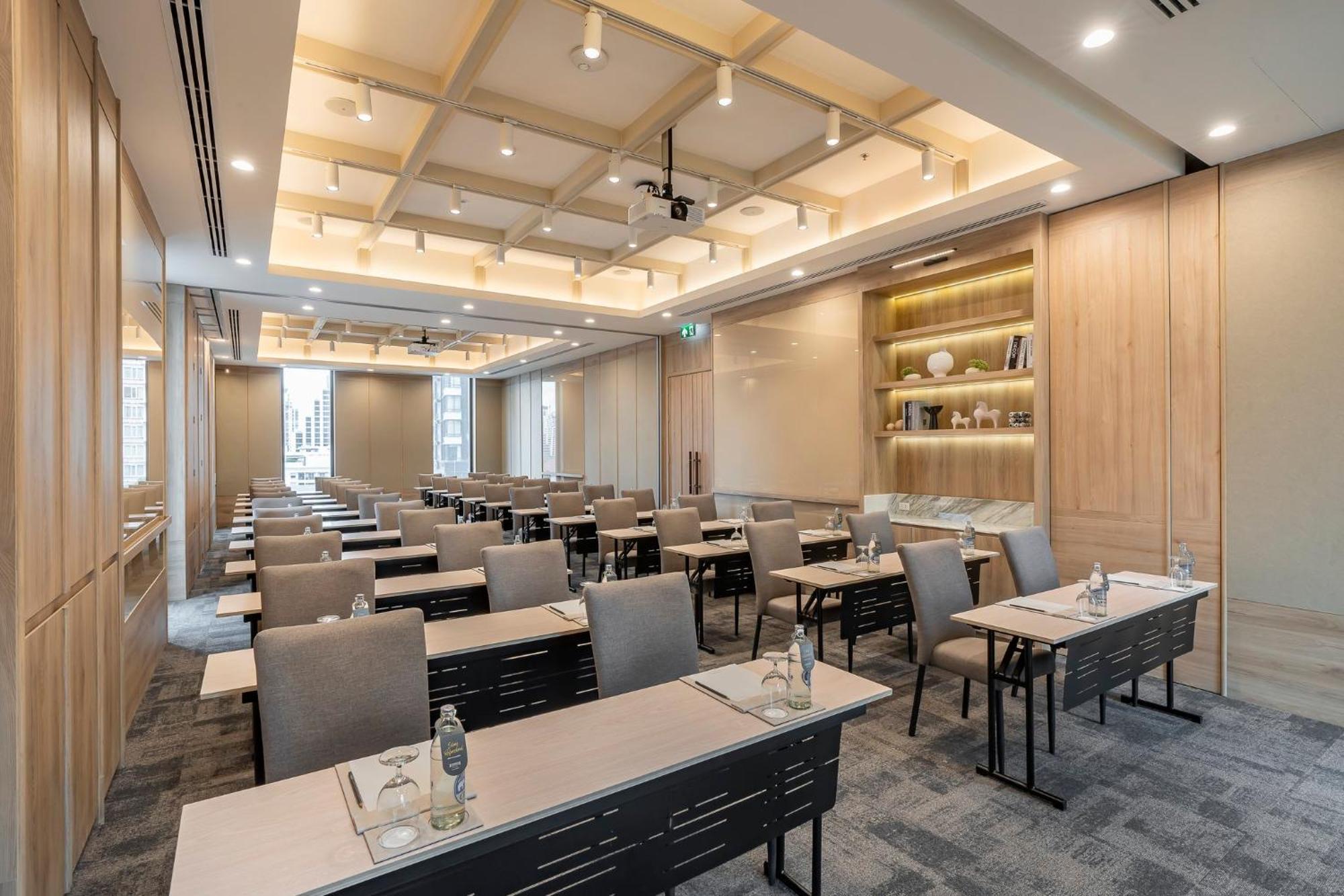 Staybridge Suites Bangkok Sukhumvit By Ihg Экстерьер фото