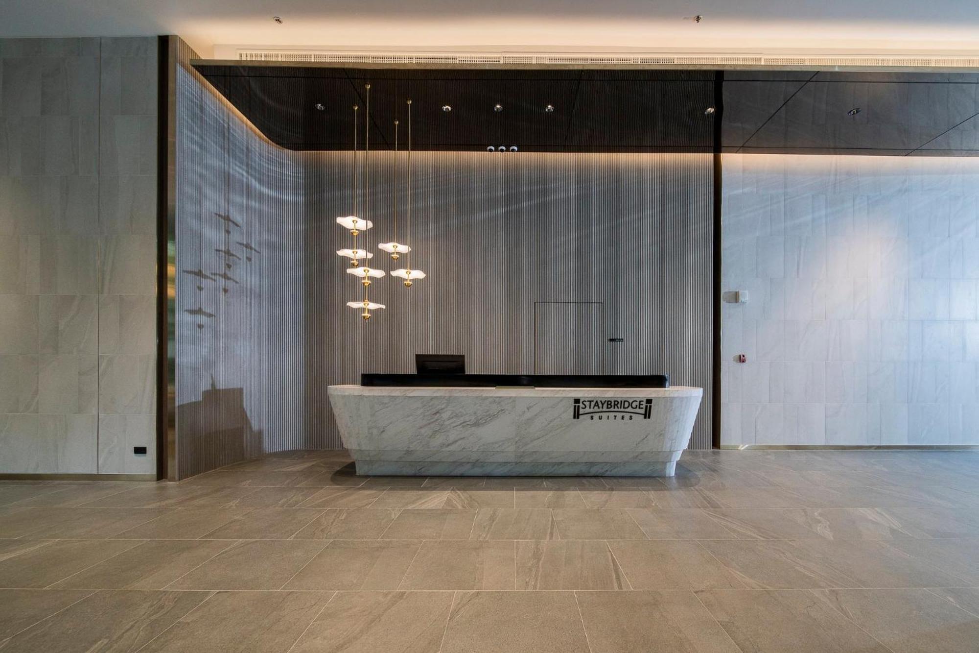 Staybridge Suites Bangkok Sukhumvit By Ihg Экстерьер фото
