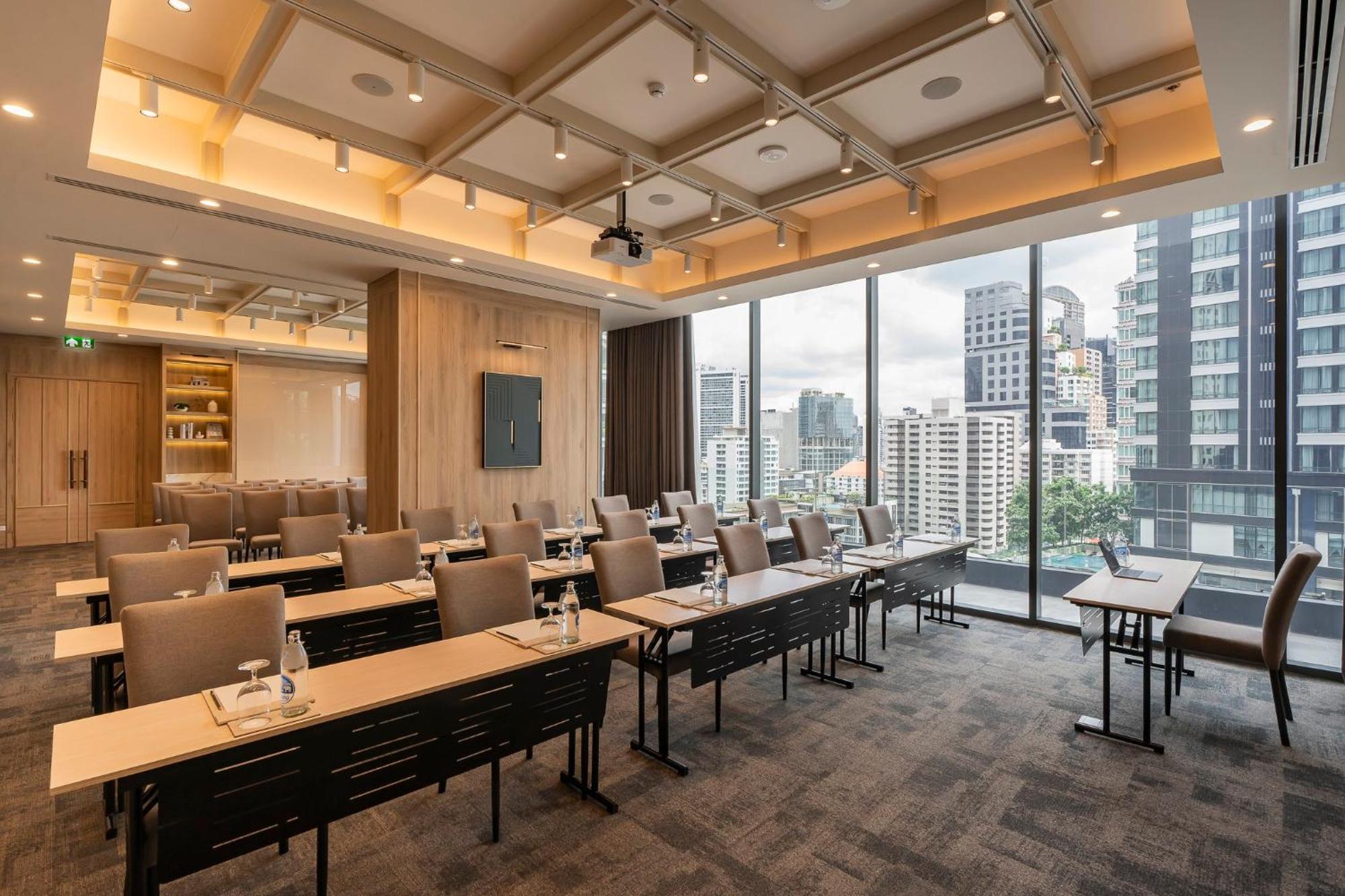 Staybridge Suites Bangkok Sukhumvit By Ihg Экстерьер фото