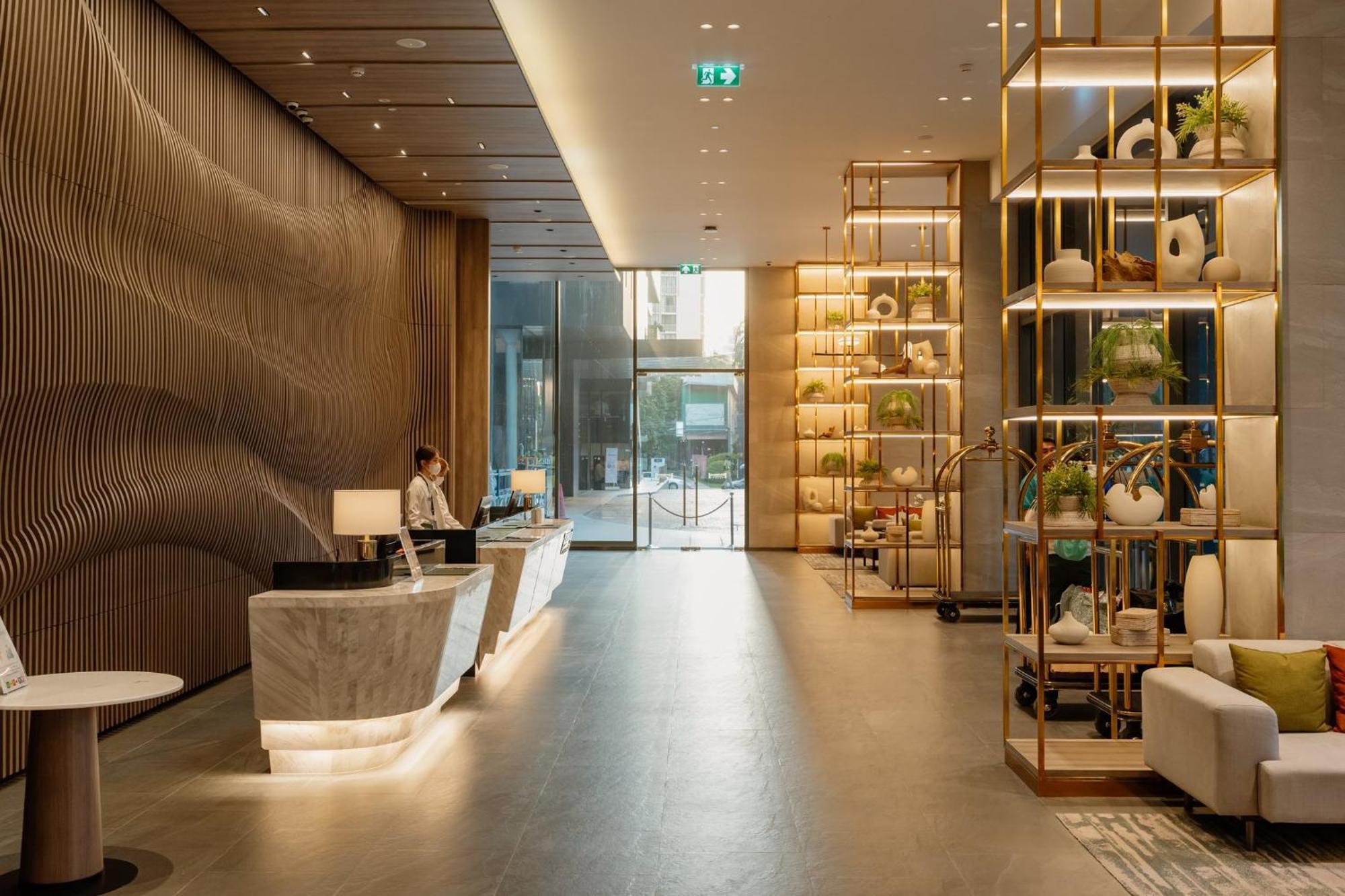 Staybridge Suites Bangkok Sukhumvit By Ihg Экстерьер фото