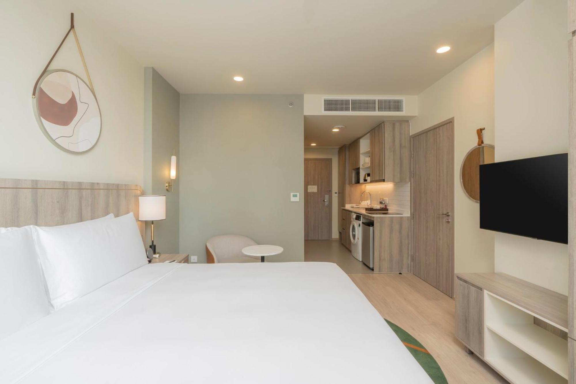 Staybridge Suites Bangkok Sukhumvit By Ihg Экстерьер фото